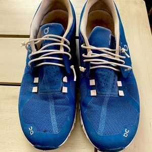 On Running Shoes, Women size 8.5, in blue
